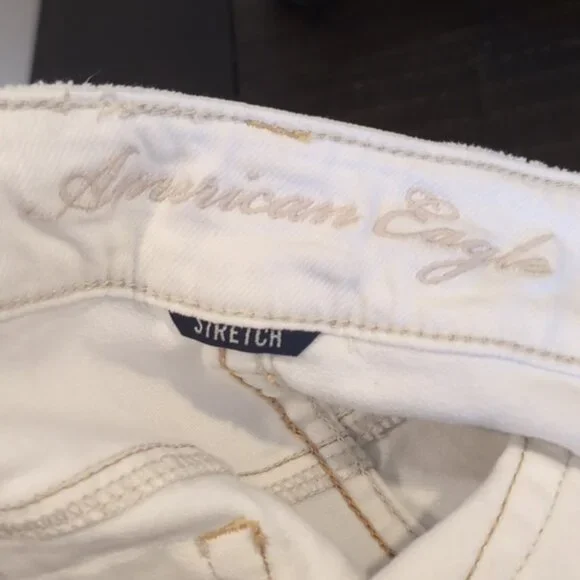 💠 American Eagle White Distressed Denim Mini Skirt Womens Size 6 Stretch - Picture 10 of 12